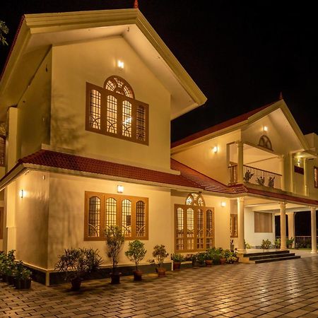 Stayvista At Spice Notes - Breakfast Included Munnar Exterior photo