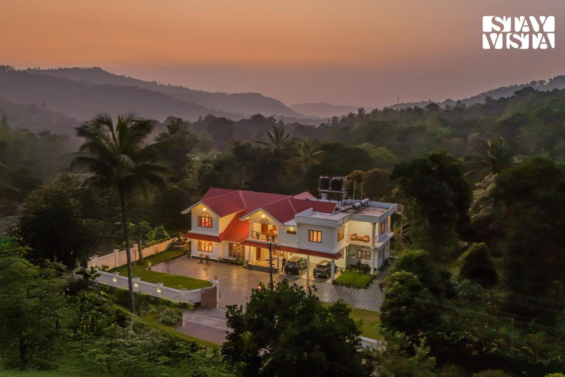 Stayvista At Spice Notes - Breakfast Included Munnar Exterior photo